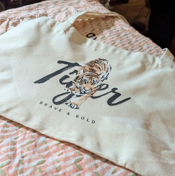 COPY - NWT 🔥 handmade cotton canvas 2 pc. tote & pouch BUNDLE: YOU PICK YOURS🐯 - Picture 5 of 8